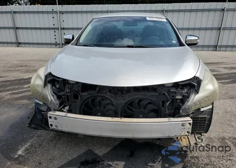 2015 Nissan Altima 2.5 из США, поврежденный, VIN 1N4AL3AP7FN311273